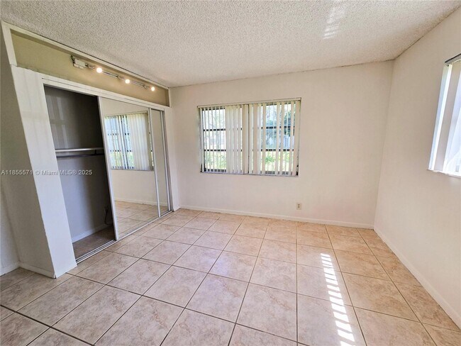 Building Photo - 8730 N Sherman Cir