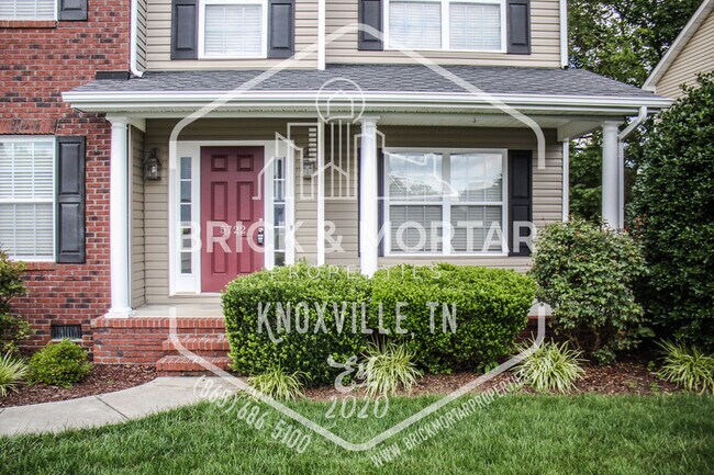 Building Photo - 5722 Rhyne Cove Ln