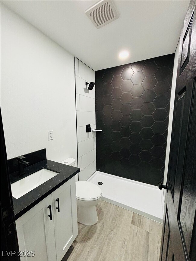 Building Photo - 1922 Fairfield Ave