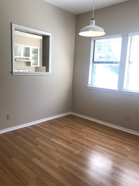 Dining room - 811 W Annie St