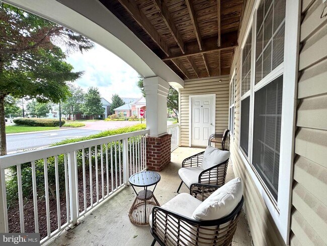 Building Photo - 42435 Hollyhock Terrace
