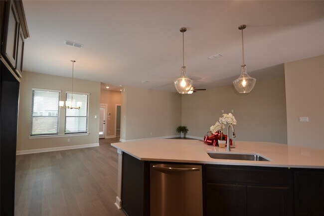 Building Photo - 3207 Kindred Wy