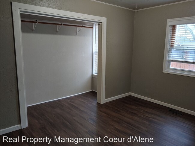 Building Photo - 4 br, 2 bath House - 317 W Davidson Ave.