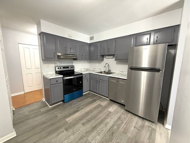Building Photo - 4500 Beau Monde Dr