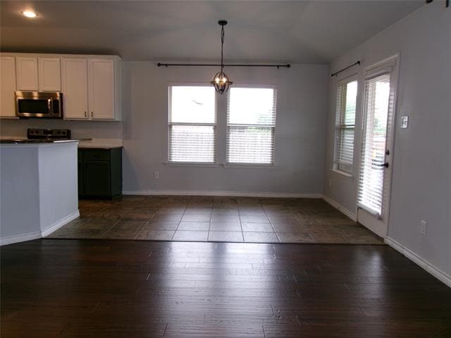 Building Photo - 5727 Mountain Hollow Dr