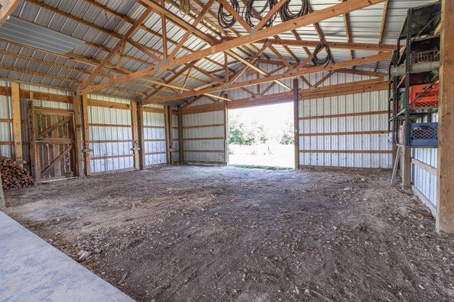 Building Photo - 16950 N Davis Rd