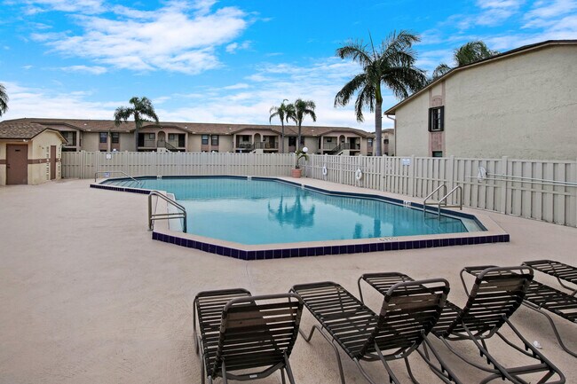 Building Photo - 9480 Boca Cove Cir