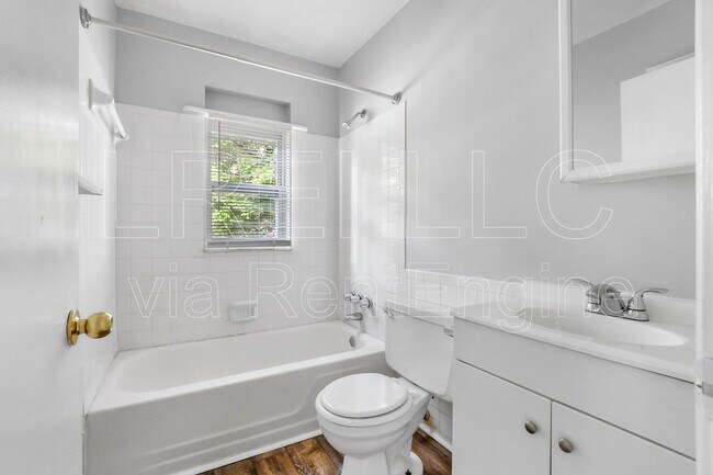 Building Photo - 4405 Landside Dr