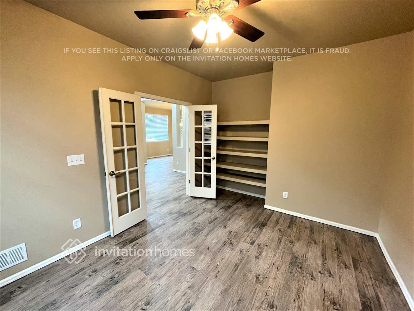 Building Photo - 12386 Roslyn Way