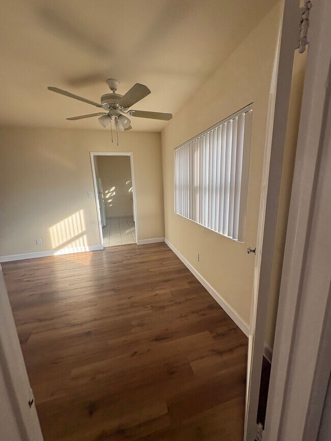 Building Photo - 9016 Reading Ave