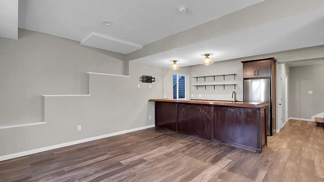 Building Photo - 6011 S Irvington Ct