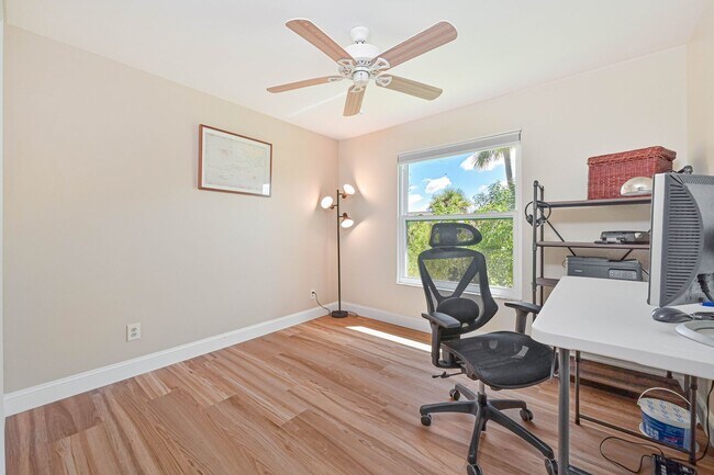 Building Photo - NOW AVAILABLE - 2/2 + Den Villa - 2 Car Ga...