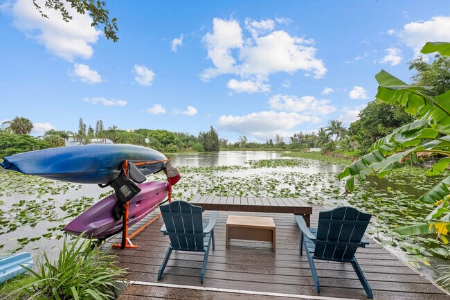 Building Photo - 303 Lang Rd