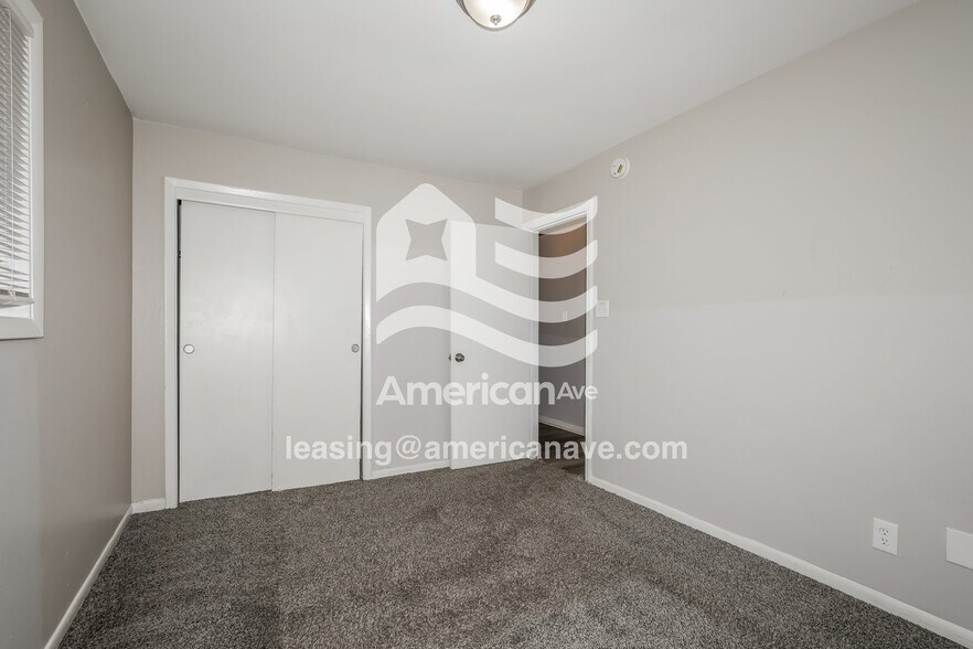 Building Photo - 4053 Arquette Dr