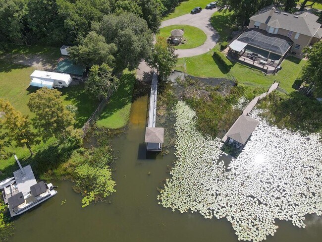 Building Photo - 687 Statenville Ct