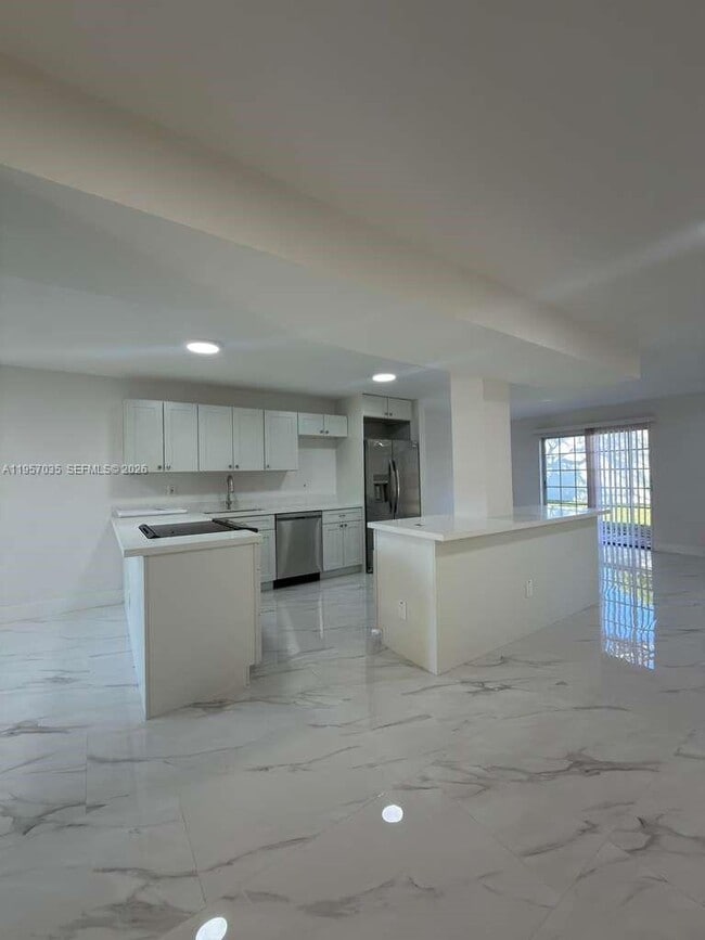 Building Photo - 9719 N New River Canal Rd