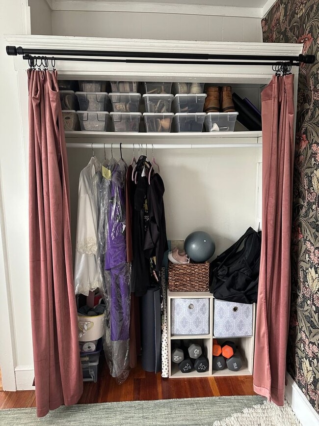 Building Photo - 23 Edwards St