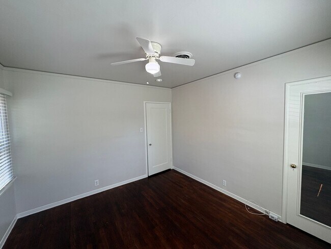 Building Photo - Charming home located in Beverly Glenn Rent Ready!