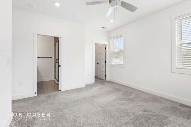 Building Photo - Stunning Three-Bedroom Home in Candler