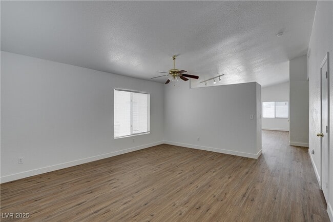 Building Photo - 10046 Catseye Cove Ct