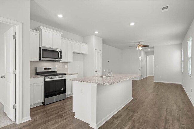 Building Photo - 6036 Beadlow St