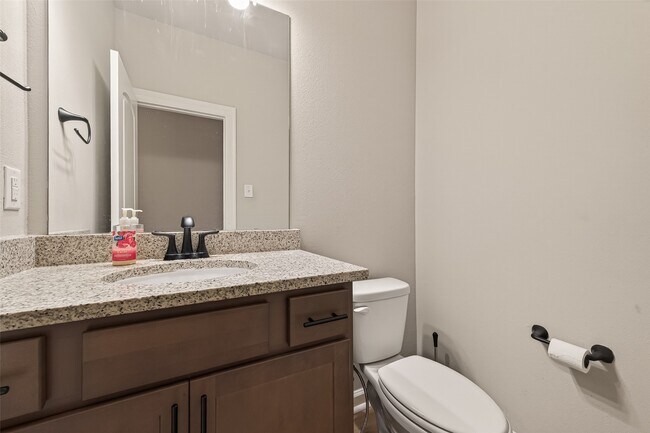 Building Photo - 1010 Gentle Nook Dr