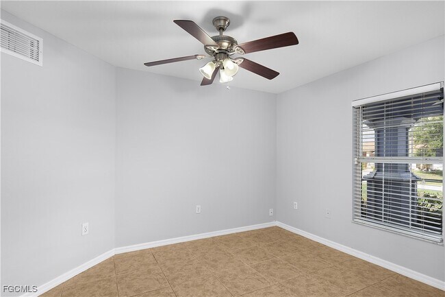 Building Photo - 821 Casino Ave