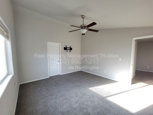 Building Photo - 6206 Maryhill Ln