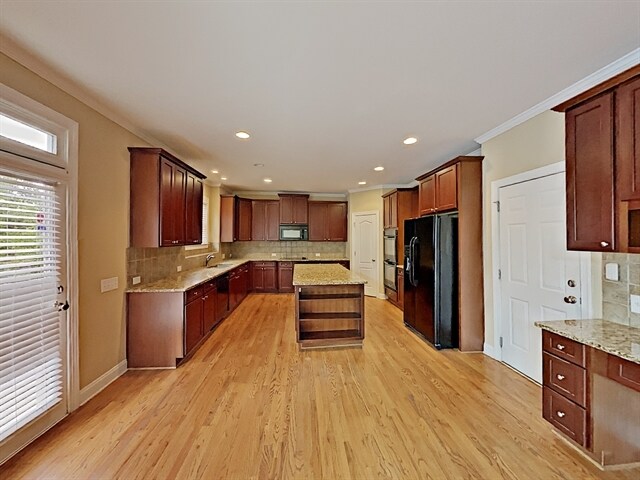 Building Photo - 3000 Ivy Brook Ln