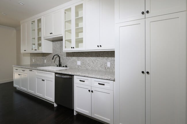 Building Photo - 2627 Hermosa Ave