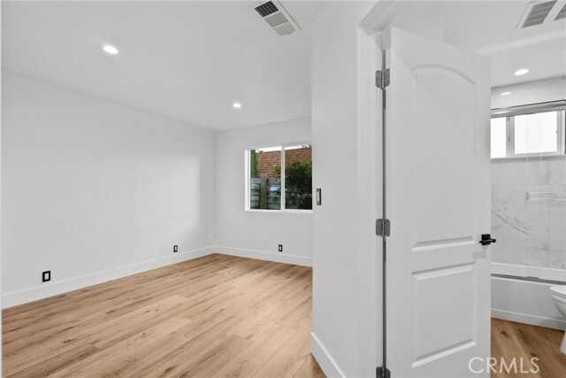 Building Photo - 12869 Norris Ave