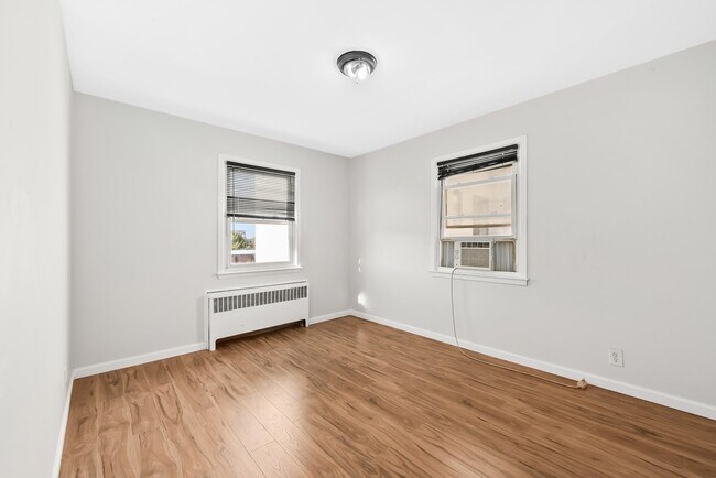Building Photo - 81 Van Wagenen Ave
