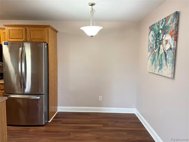 Building Photo - 23647 Stonehenge Blvd