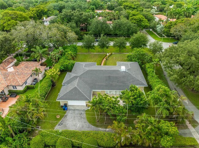 Building Photo - 2514 Granada Blvd