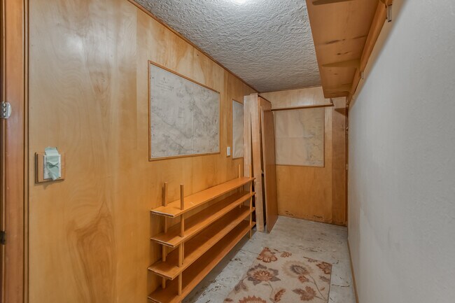 Building Photo - 6506 E Evergreen Blvd