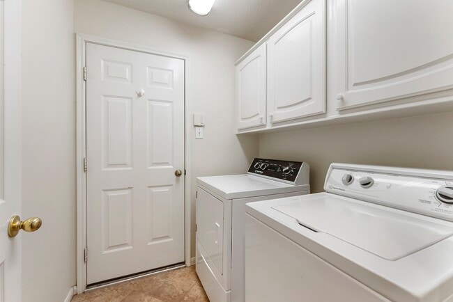 Building Photo - 55 N Crossed Birch Pl