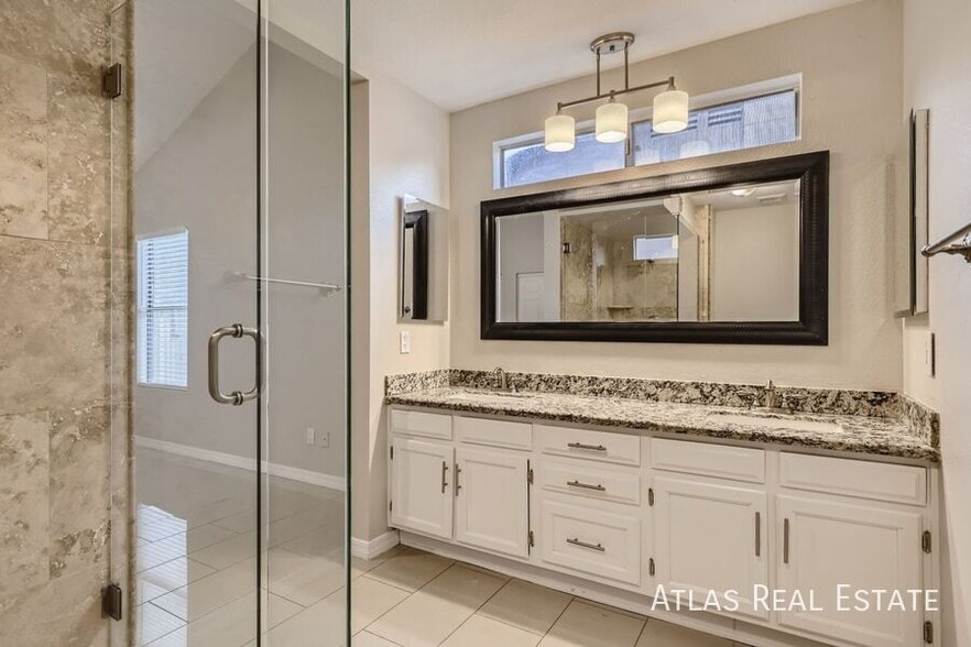 Building Photo - 5337 W Desert Hills Dr