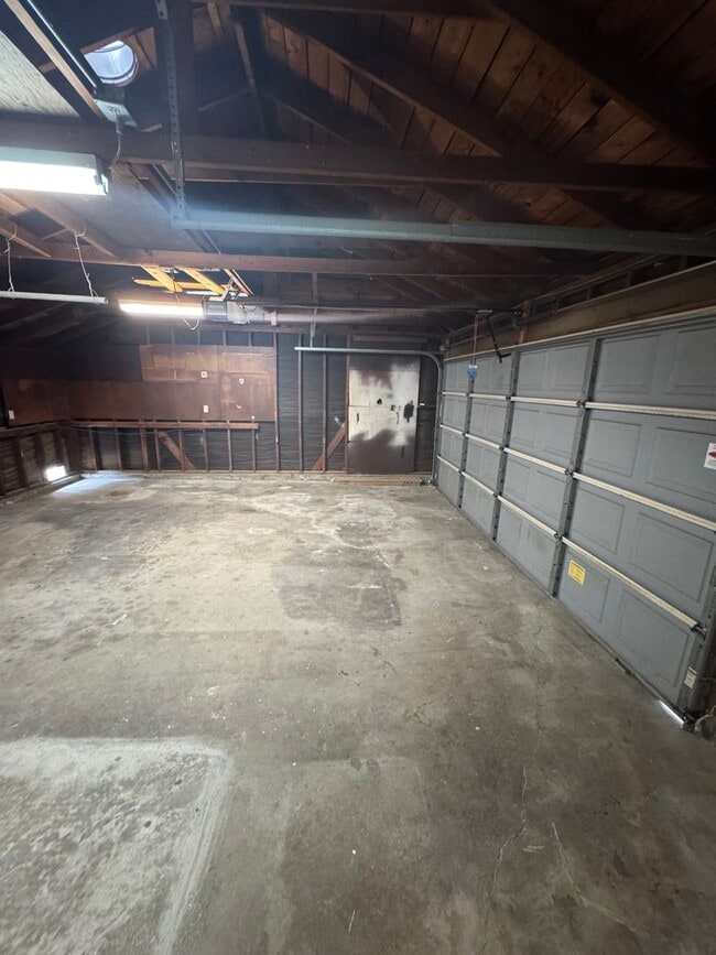 Building Photo - 511 Palermo Way