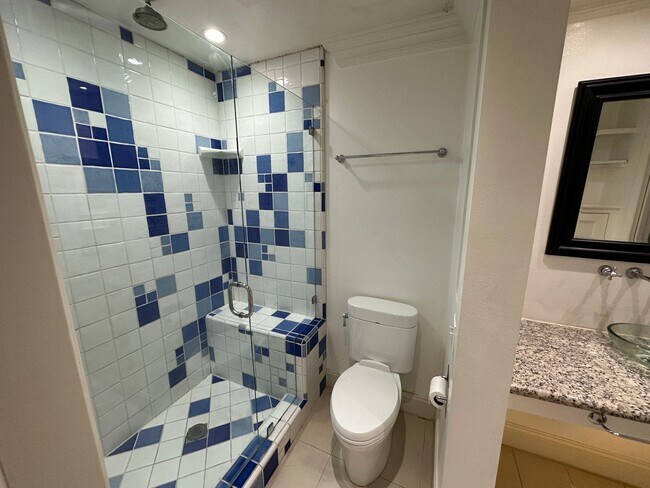 Building Photo - Morningside on the Lake Downstairs 1 Bedroom 1 Bath