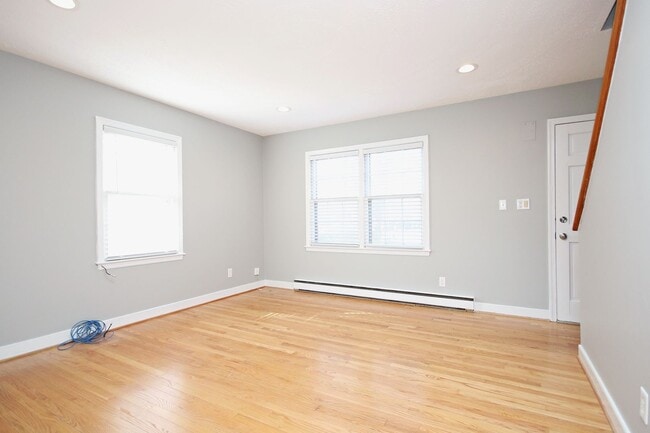 Building Photo - Nicely Updated Duplex Near UVA Medical Center