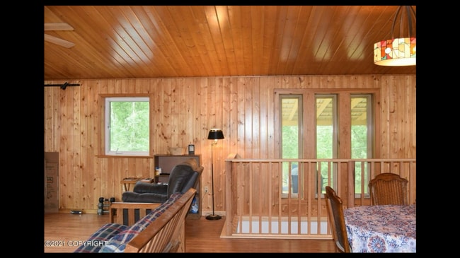 Building Photo - 3BR/3BA Home on 1.9 Acres – Mountain Views...