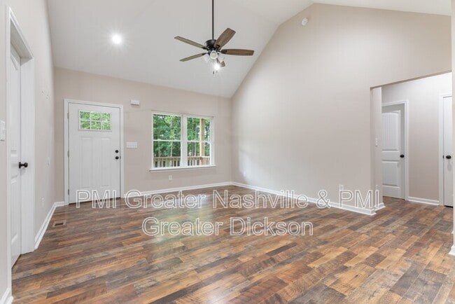 Building Photo - 218 Mike St