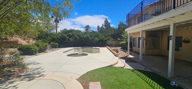 Building Photo - 7229 Ojai Dr