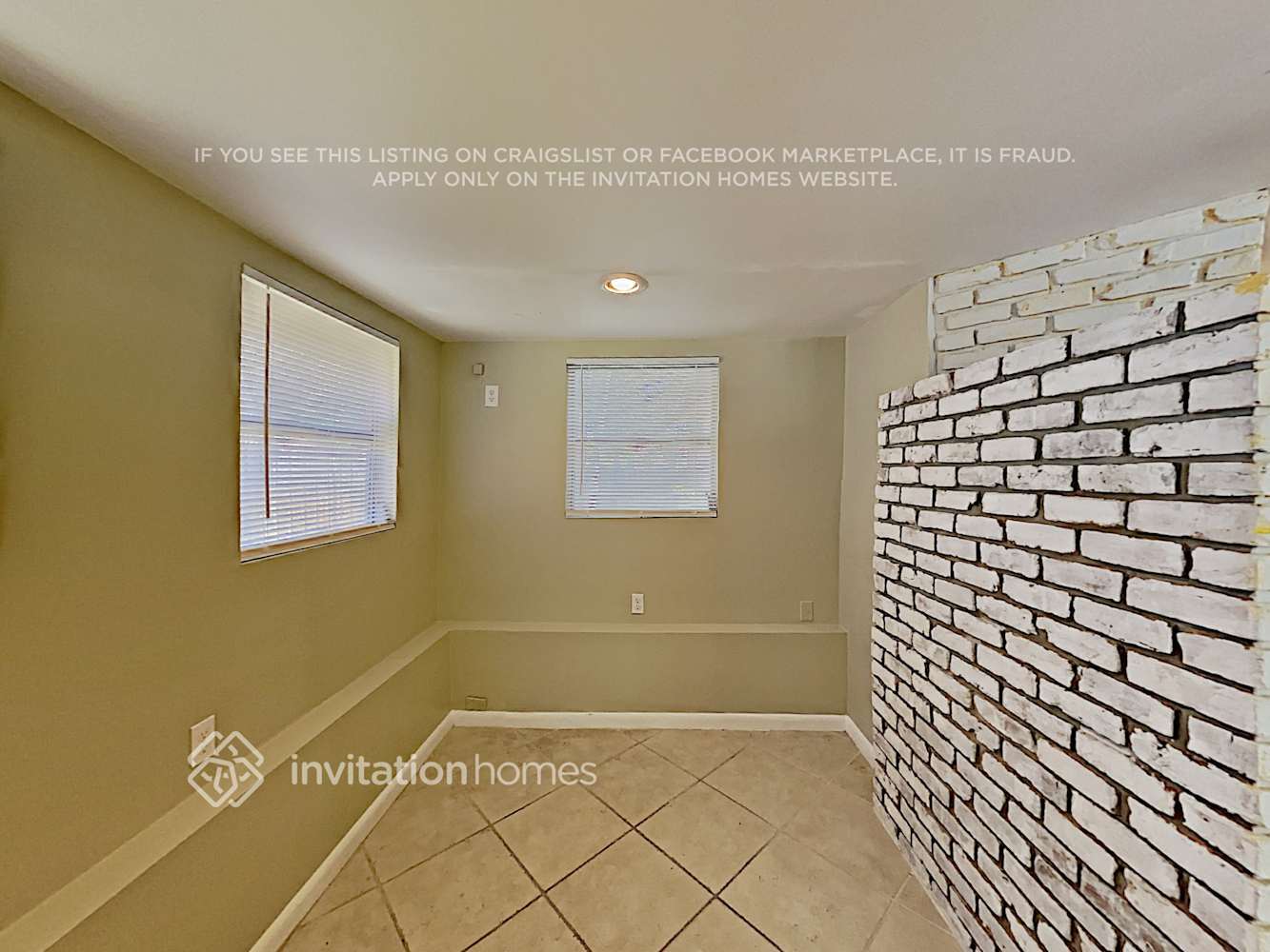 Building Photo - 1432 NE 27th Dr