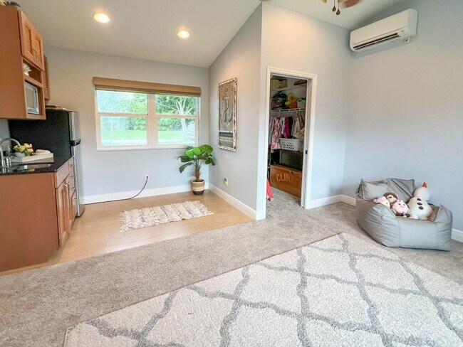 Building Photo - 1260 SW 25th Ln