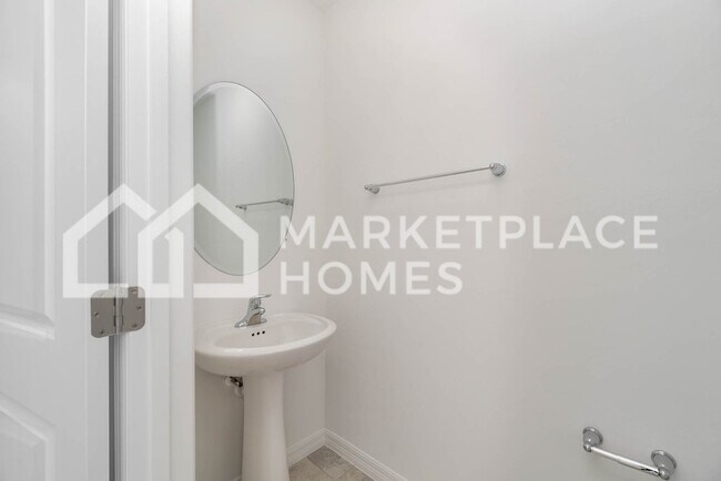 Building Photo - 10388 Bradmore Rd