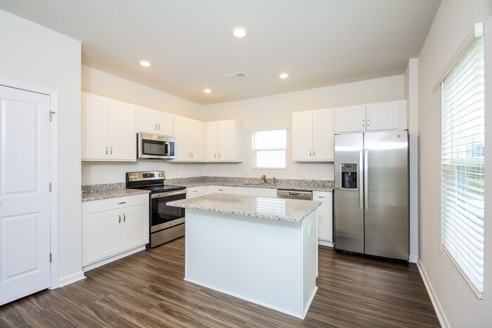 Building Photo - 351 Augustine Dr