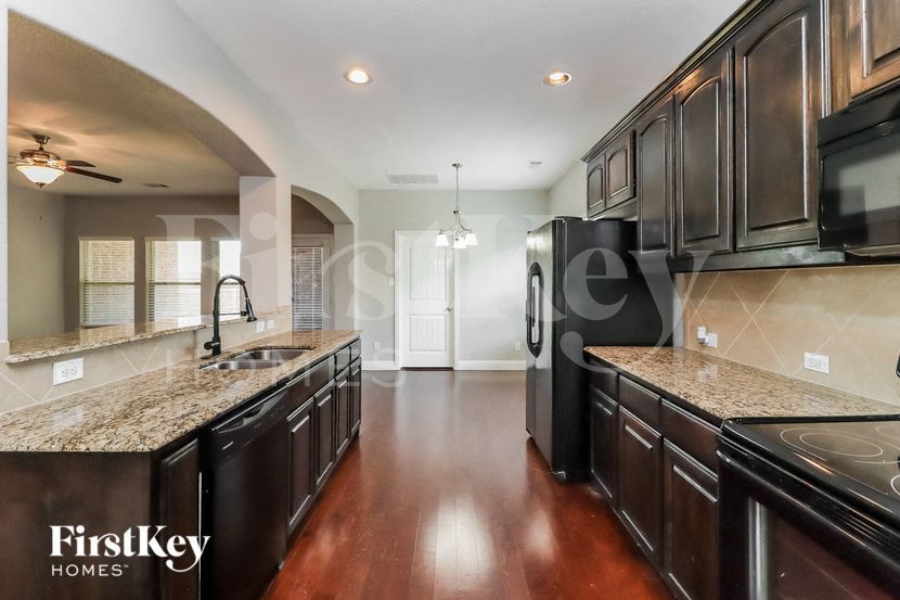 Building Photo - 3031 Carlton Pkwy