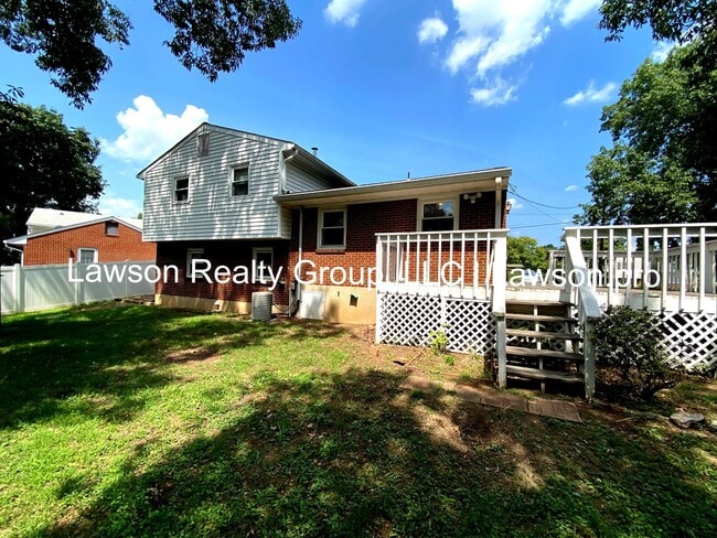 Building Photo - 1706 Glendon Rd