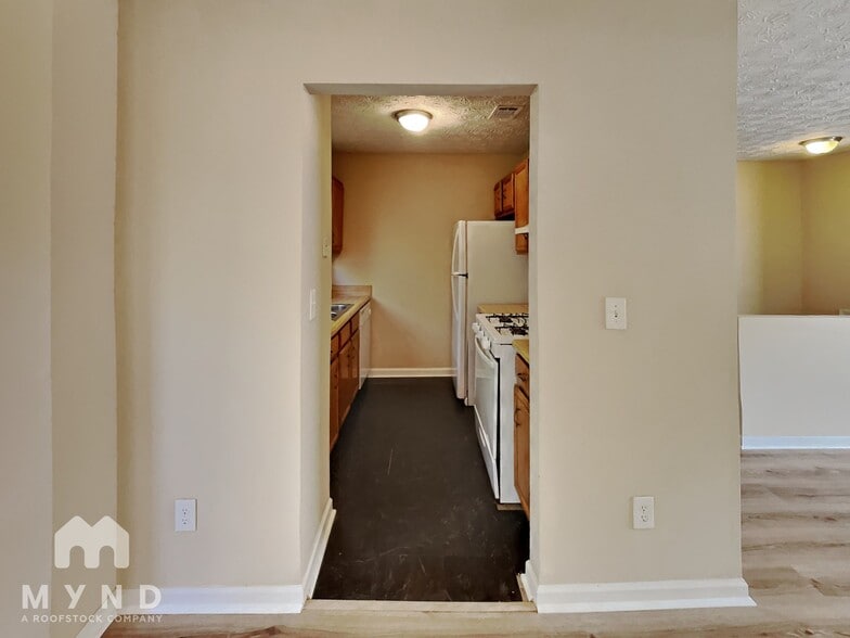 Building Photo - 1626 Sugar Downs Ct SE